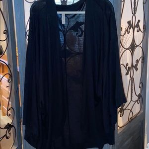 Plus size 26/28 black light cardigan wide sleeves.